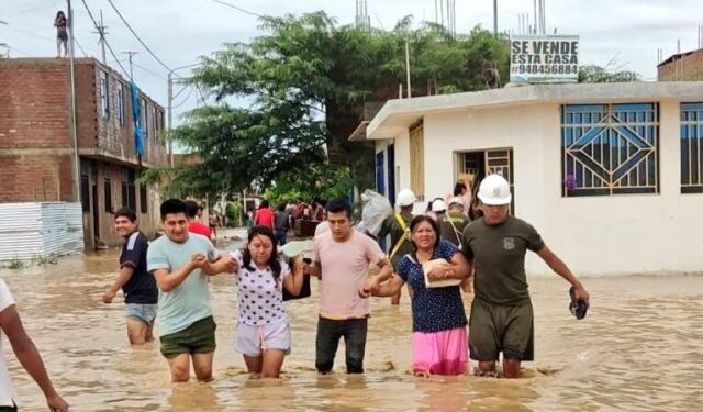 Se encienden las alarmas en Perú ante inundaciones y desbordamientos tras intensas lluvias