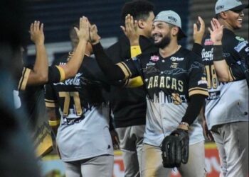Leones se llevaron la serie particular ante Navegantes tras otra victoria en Valencia