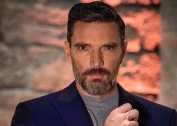 “Impotencia, rabia y absoluta tristeza”: Julián Gil se pronunció tras ver a su hijo en televisión