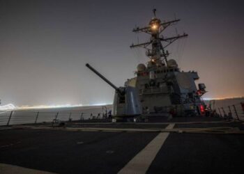 ¿Quiénes son los hutíes, grupo que amenaza a los barcos en el mar Rojo?