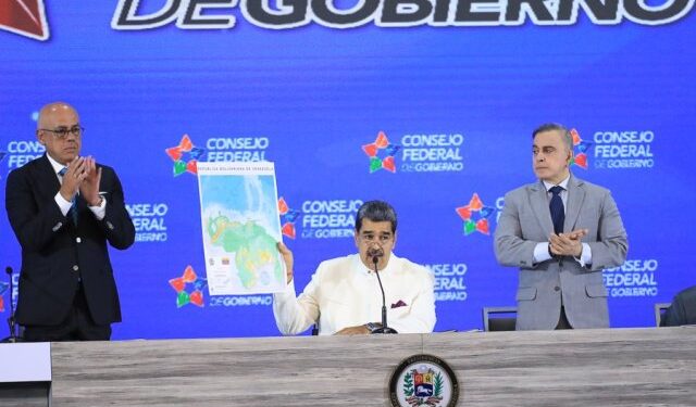 Maduro les dio tres meses a las petroleras extranjeras para abandonar aguas no delimitadas en el Esequibo