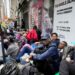 Migrantes fueron expulsados de refugios en Nueva York en medio de heladas nevadas