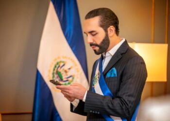 El Congreso salvadoreño otorga licencia a Bukele para que busque la reelección inmediata