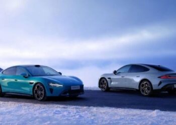 Xiaomi presenta su primer carro eléctrico, ¿posible competencia de Tesla?