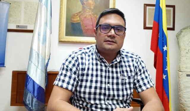 Agrónomos recomiendan a los agricultores uso moderado de agroquímicos