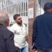 Autoridades de la UCV llegan al centro de detención para la liberación de John Álvarez (Video)