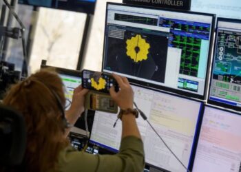 Telescopio Webb identifica estrella enana marrón más pequeña que flota libremente