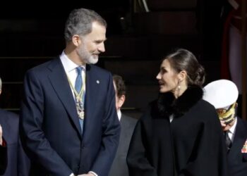 La corona española en el centro del escándalo: la Reina Letizia le habría sido infiel al Rey Felipe VI con su ex cuñado