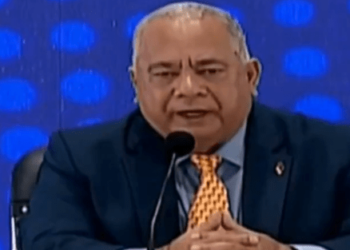 ¿Nervios? El lapsus de Elvis Amoroso frente a Nicolás Maduro (VIDEO)