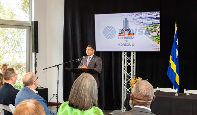 Petróleo, promesa de gasoducto y llegada de personal técnico: Pdvsa abre nueva etapa en su relación con Curazao y el Caribe