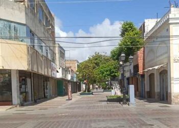 Bulevares comerciales de Porlamar convertidos en cementerios (FOTOS)