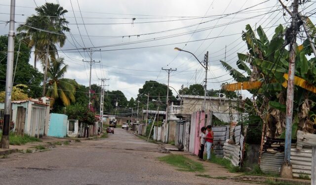 Cuadrilla de Corpoelec no reparó avería en Maturín porque no le dieron 10 dólares por familia
