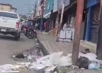 Zona centro de Barinas se transformó en un vertedero de basura y los trabajadores del aseo reclaman pago