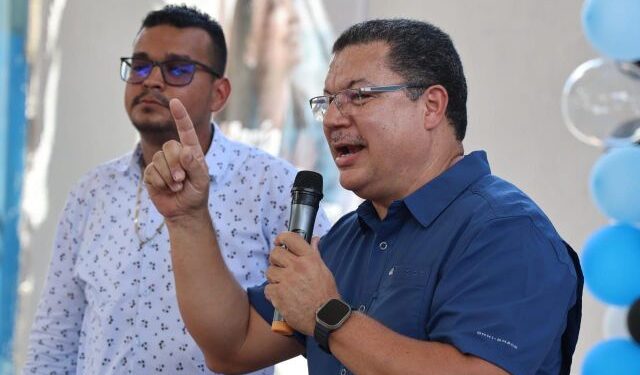 Simón Calzadilla afirmó que María Corina Machado hizo lo correcto al acudir al TSJ