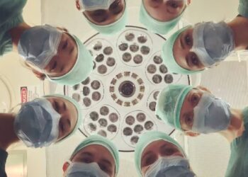 Lo que gana un médico en Estados Unidos, según la especialidad