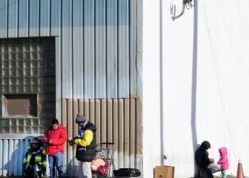 Muerte de niño migrante despierta preocupación por condiciones insalubres en refugios de EEUU