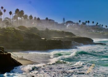 Alerta en California por pronóstico de tormentas y posibles inundaciones justo antes de Navidad