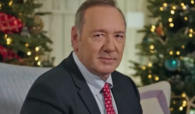 VIDEO: Kevin Spacey reapareció como Frank Underwood junto a Tucker Carlson e insinuó una candidatura presidencial