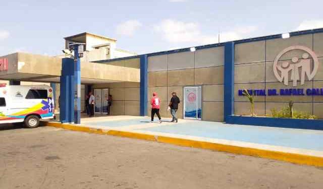 Revuelo por renuncias masivas y despidos en el principal hospital de Paraguaná
