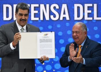 Las 5 principales noticias de Venezuela hoy: CNE da cifra de votos en referendo Esequibo; Guyana niega que haya bandera venezolana, y más