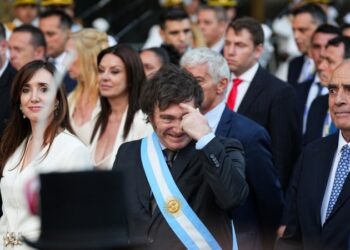 Argentina se prepara para inicio de terapia de «shock» del presidente Milei; habrá anuncios económicos este martes