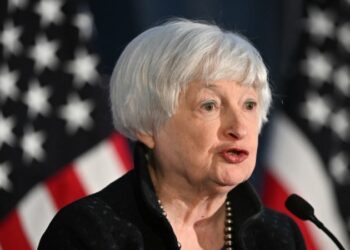 Combate al tráfico de fentanilo: Yellen viaja a México