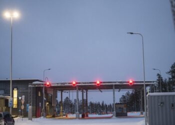 Finlandia cierra la frontera con Rusia por la afluencia de inmigrantes; Estonia podría ser la siguiente