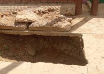 Vecinos de La Púa en Valle de la Pascua esperan que alcaldía rojita tape las troneras que dejó en la comunidad