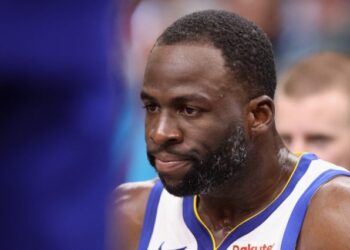 NBA suspendió a Draymond Green por tiempo indefinido tras golpear a un rival
