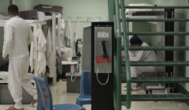 Madre de militar venezolano pide a EEUU protección para su hijo