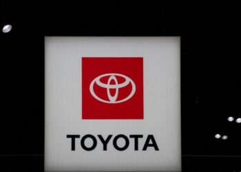 Toyota llama a revisión 1 millón de autos en EEUU por sensor que podría causar cortocicuito