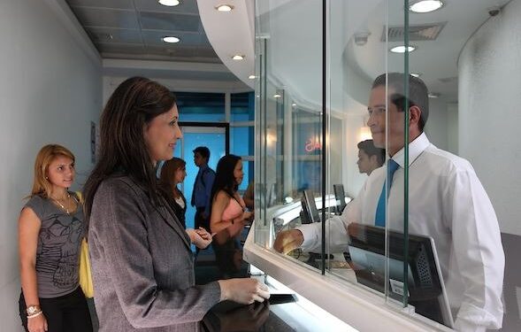 Sector bancario implementará tecnología IA y robótica para el 2024 en Venezuela