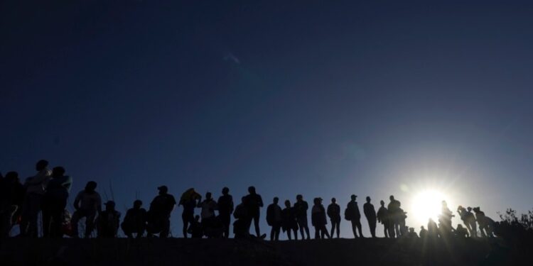 “Lo iban a cortar por pedacitos”: migrantes narran secuestros, piden reprogramar citas de CBP One en Tijuana