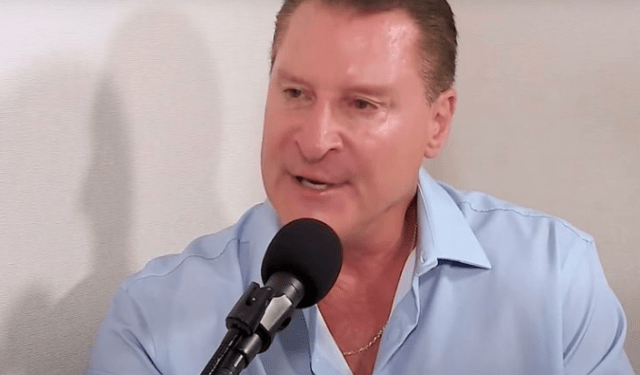 Mantuvo una aventura con la esposa de un mafioso y terminó convirtiéndose en un asesino a sueldo de la mafia