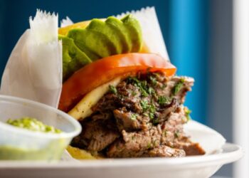 “Embajadores de Venezuela en Chicago”: Bolivar & Lincoln, los creadores de la mejor arepa de Illinois