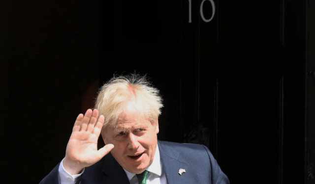 Boris Johnson admite que no percibió el riesgo real al inicio de la pandemia