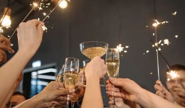 Cuáles son los efectos en el cuerpo por el consumo excesivo de alcohol durante fiestas navideñas