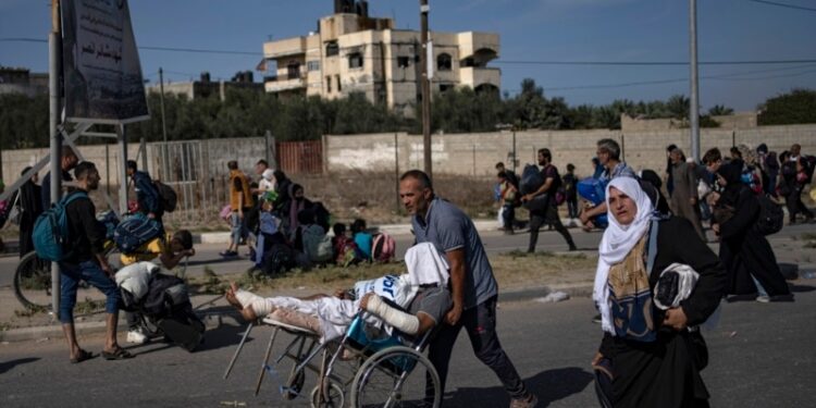 Luego de 11 semanas de un conflicto que se extiende cada dia, Israel asesta el golpe más fuerte con 100 victimas mortales.