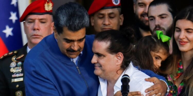 El presidente Nicolás Maduro recibe a Alex Saab tras ser liberado por EEUU