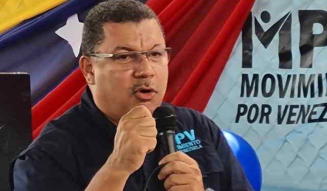 Simón Calzadilla fijó su posición ante el referéndum chavista sobre el Esequibo