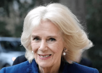 La reina Camila sigue los pasos de Meghan Markle, estrenará su podcast