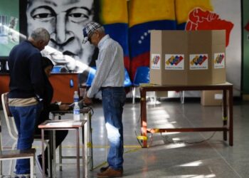 Referendo en Venezuela deja una cifra cuestionada, «alarmas» en el PSUV y al Esequibo «en riesgo»