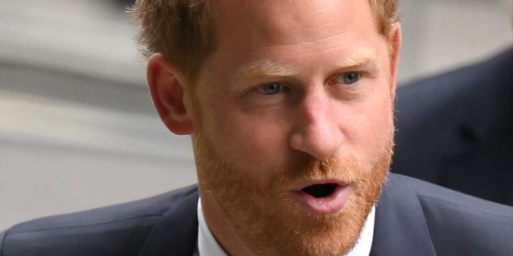 Harry gana demanda contra tabloides británicos