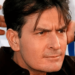 Charlie Sheen fue agredido por su vecina: intentó estrangularlo en su propia casa