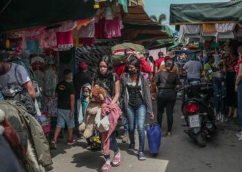 Al menos cuatro mil venezolanos llegaron a Ecuador tras anuncio de expulsiones de Perú
