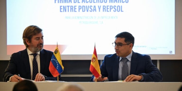 PDVSA y Repsol española firman acuerdo para modificar términos de empresa mixta