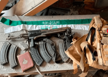 El Ejército de Israel desmanteló células terroristas de Hamas en Shejaiya y Khan Younis y halló un depósito de armas