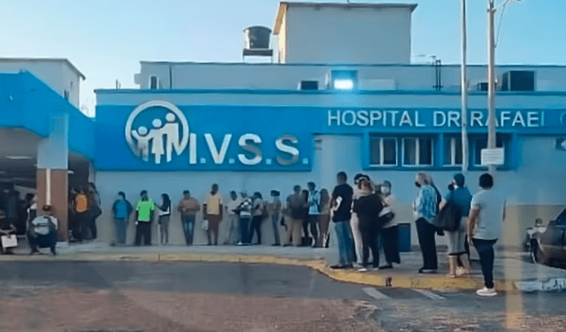 La propaganda y el caos en un hospital refleja la grave crisis del sistema médico asistencial en Venezuela