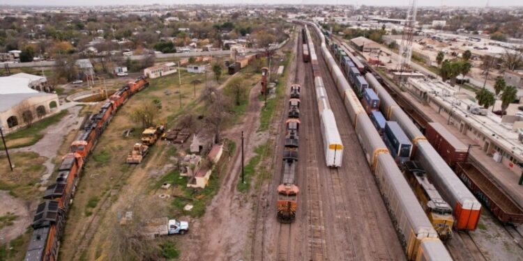 EEUU reabre cruces ferroviarios en la frontera de Texas con México