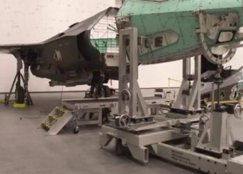 La Fuerza Aérea de EEUU intenta salvar dos F-35 gravemente dañados fusionándolos en un solo avión